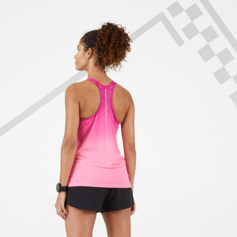 DÉBARDEUR RUNNING FEMME AVEC BRASSIÈRE INTÉGRÉE KIPRUN CARE ROSE DEGRADE – Image 4