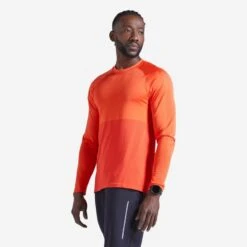 T-SHIRT RUNNING HOMME RESPIRANT MANCHE LONGUE KIPRUN CARE EDITION LIMITEE